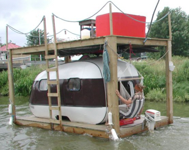 yacht1.jpg