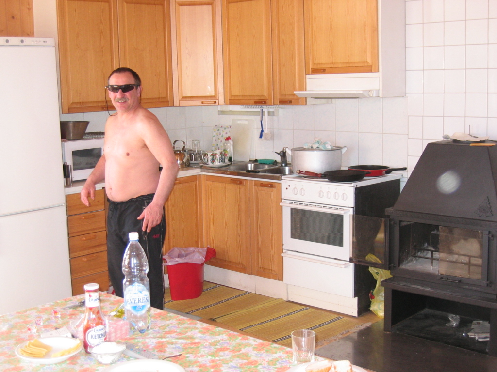 Владимир Иоаныч на кухне