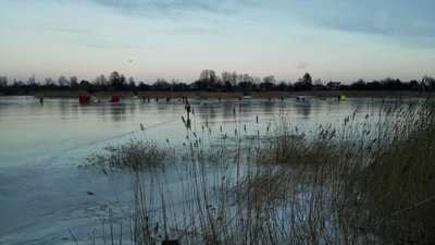 Вот вернули фото, но это 8 го утром и вот там с лева и ещё левее была открытая вода